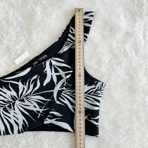 NWT Woman Zara Floral Jacquard Black White Tropical Print One Shoulder Crop Top - Picture 7 of 7